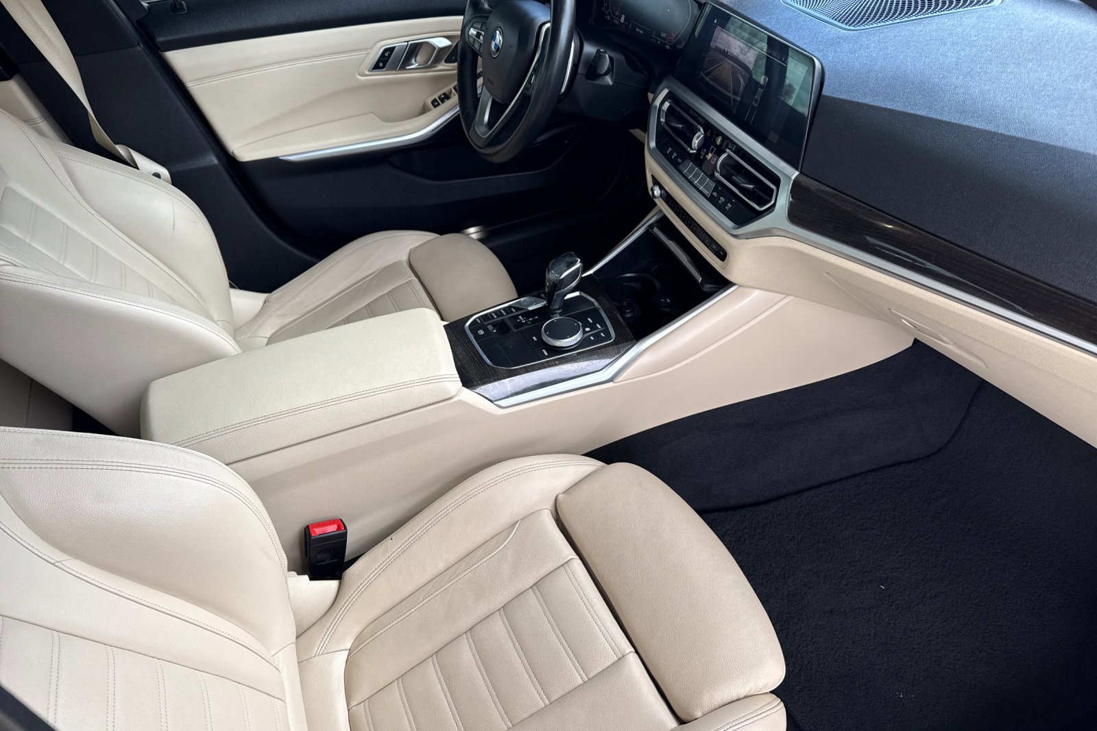 Used 2019 BMW 330i Sedan w/ Driving Assistance Package image 19