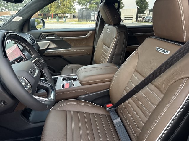 New 2027 GMC Acadia Denali Ultimate w/ LPO, Floor Liner Package AWD/4WD image 5