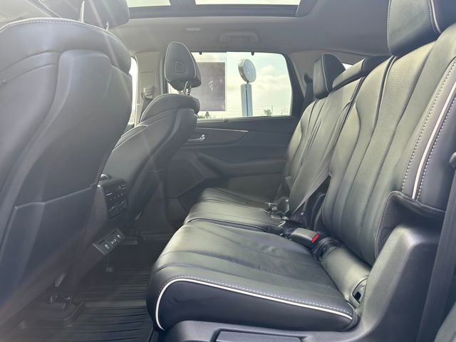 Used 2024 Acura MDX SH-AWD w/ Advance Package image 18