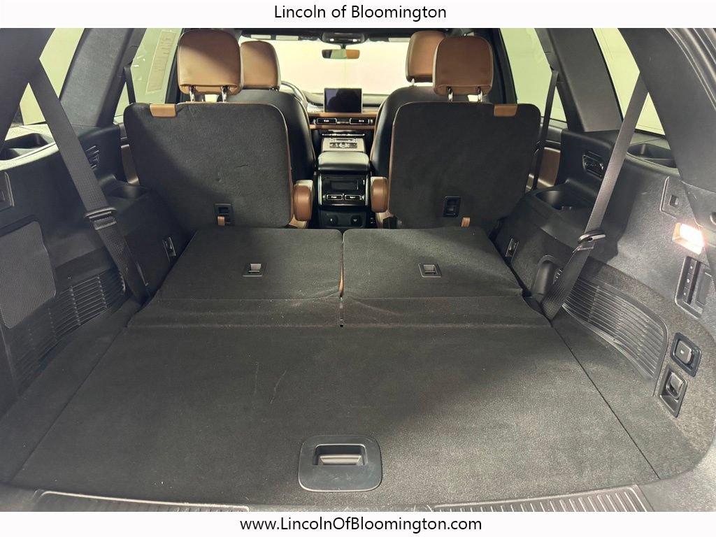 Used 2023 Lincoln Aviator Grand Touring w/ Elements Package Plus AWD/4WD image 18