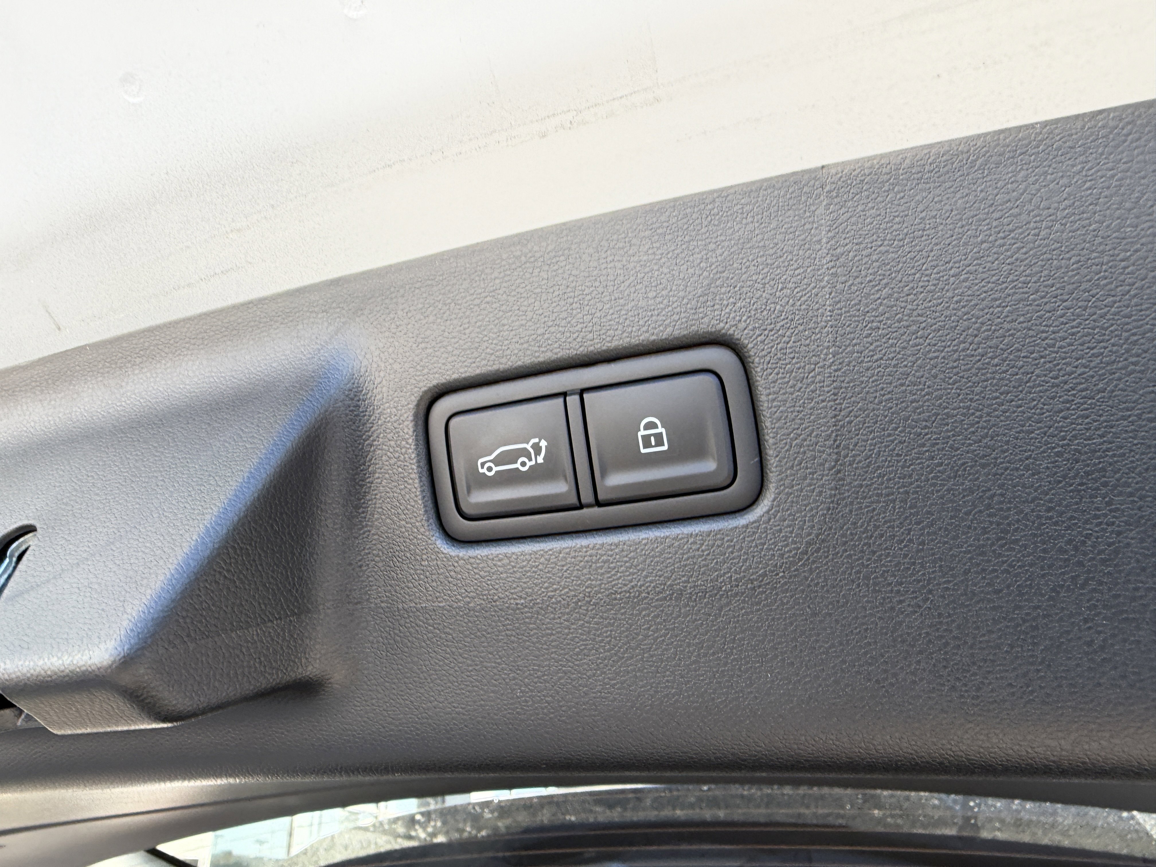 Used 2025 Hyundai Santa Fe XRT image 14