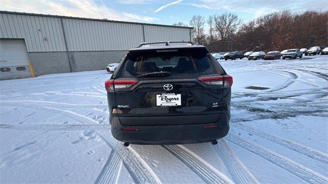 Used 2021 Toyota RAV4 LE image 30