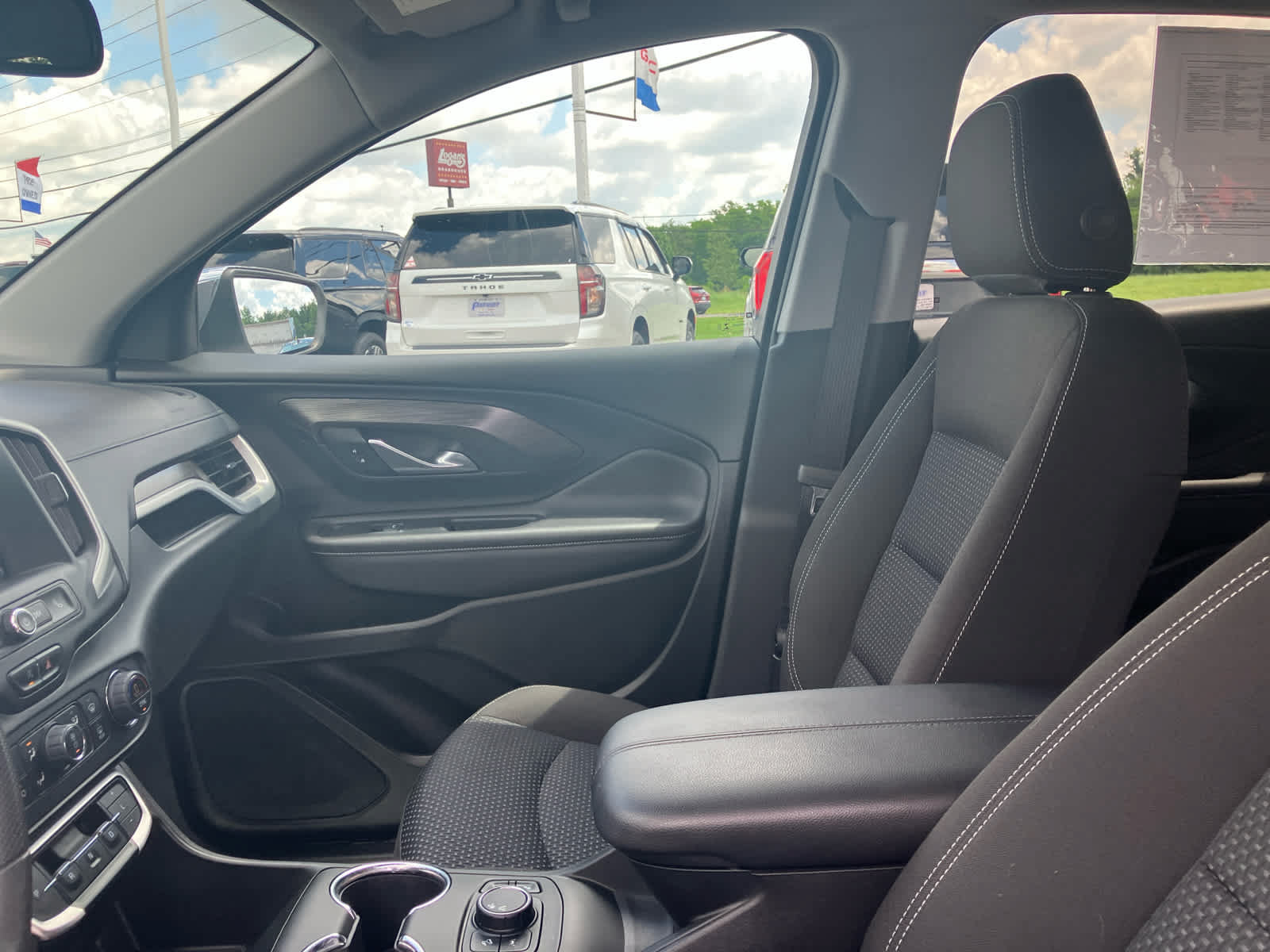 Used 2022 GMC Terrain SLE w/ Driver Convenience Package FWD image 10