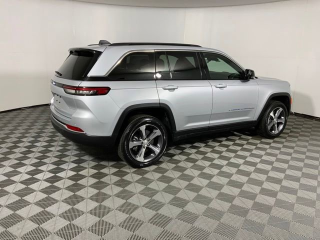 Used 2024 Jeep Grand Cherokee Limited 4xe w/ Luxury Tech Group II image 8