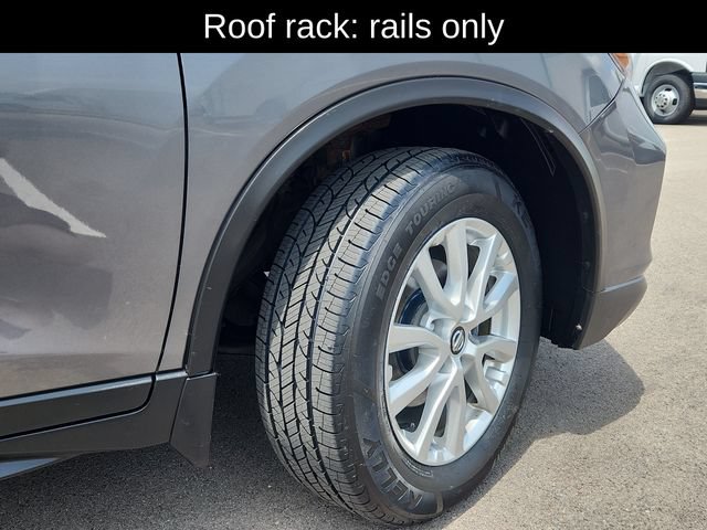 Used 2018 Nissan Rogue SV AWD/4WD image 19