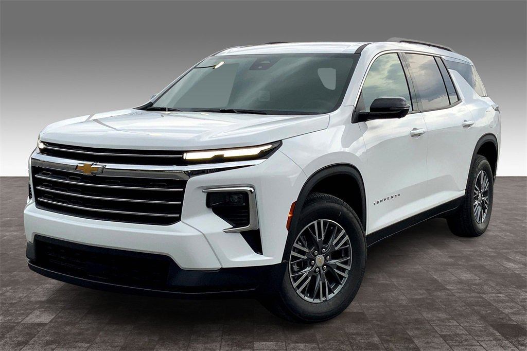 New 2026 Chevrolet Traverse LT w/ Driver Confidence Package image 2