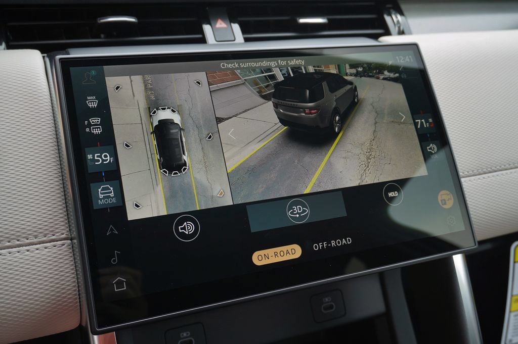 New 2026 Land Rover Discovery Sport Landmark AWD/4WD image 24