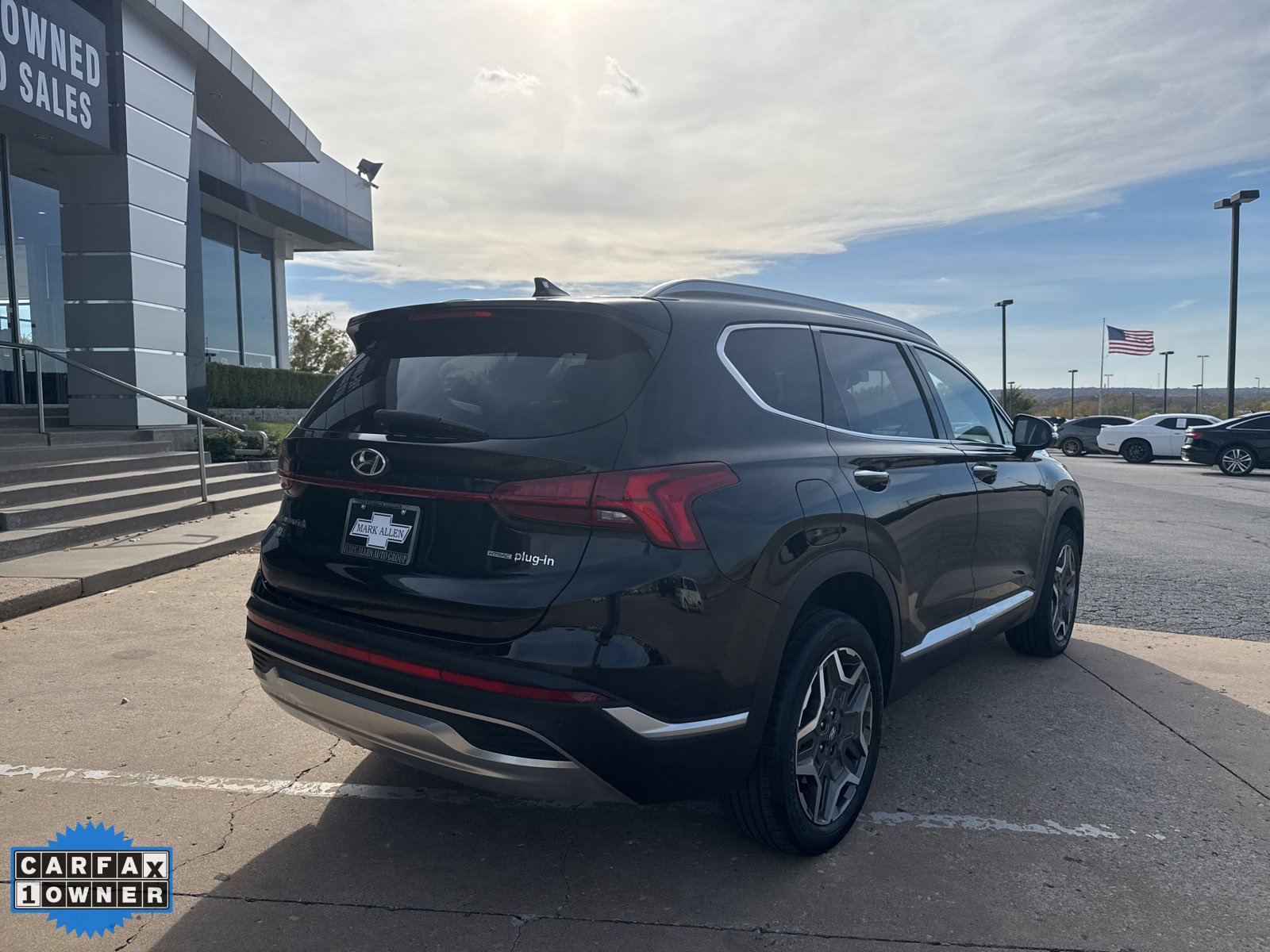 Used 2023 Hyundai Santa Fe SEL Convenience image 3