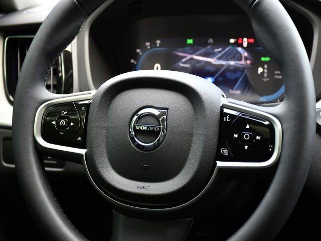 Used 2025 Volvo XC60 T8 Plus w/ Protection Package Premier AWD/4WD image 20