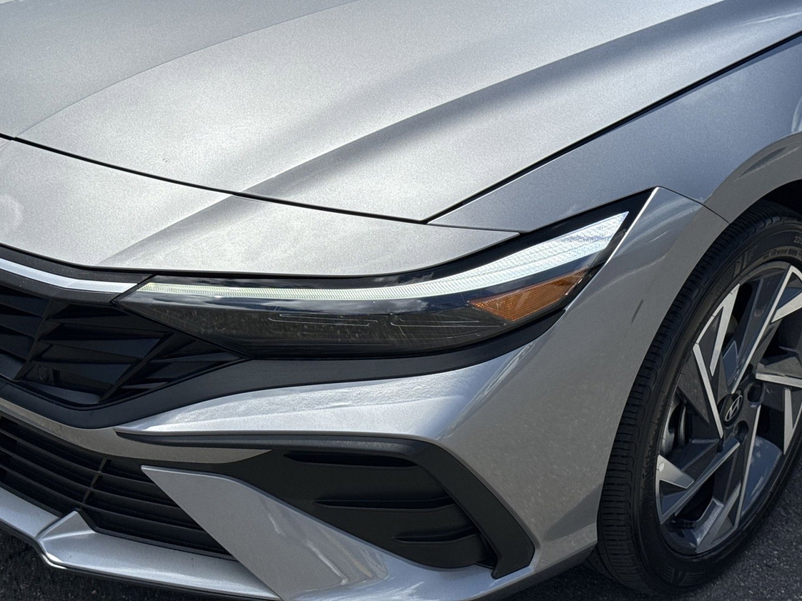 Certified 2025 Hyundai Elantra Sport FWD image 33
