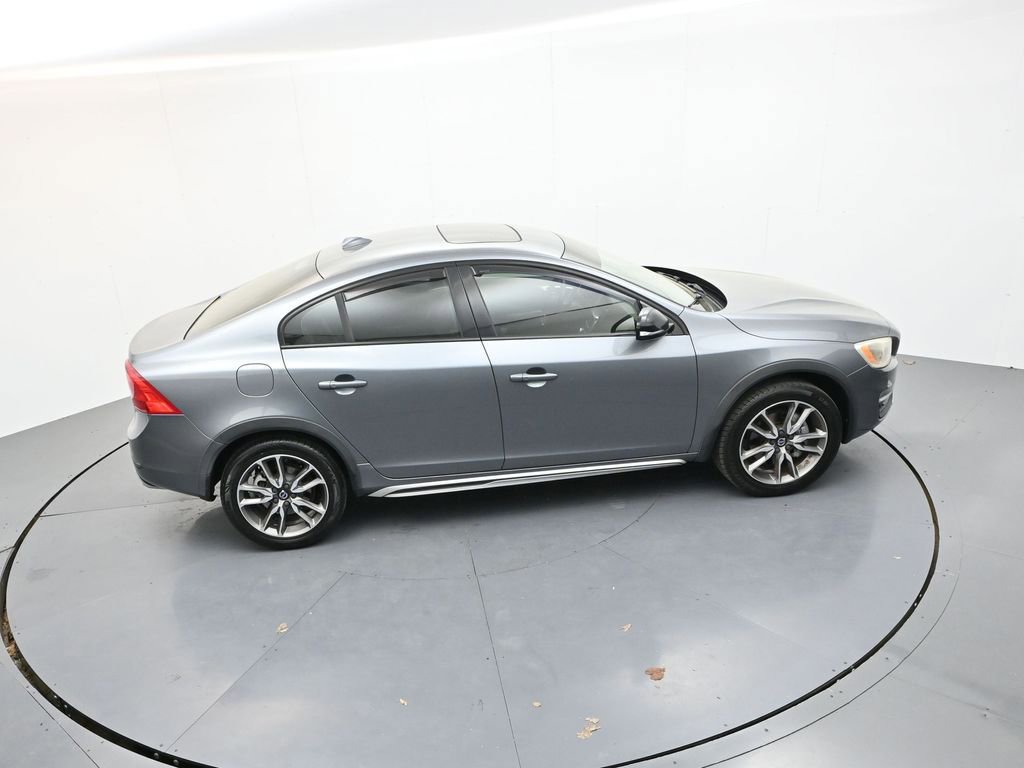 Used 2017 Volvo S60 T5 Cross Country Platinum image 30