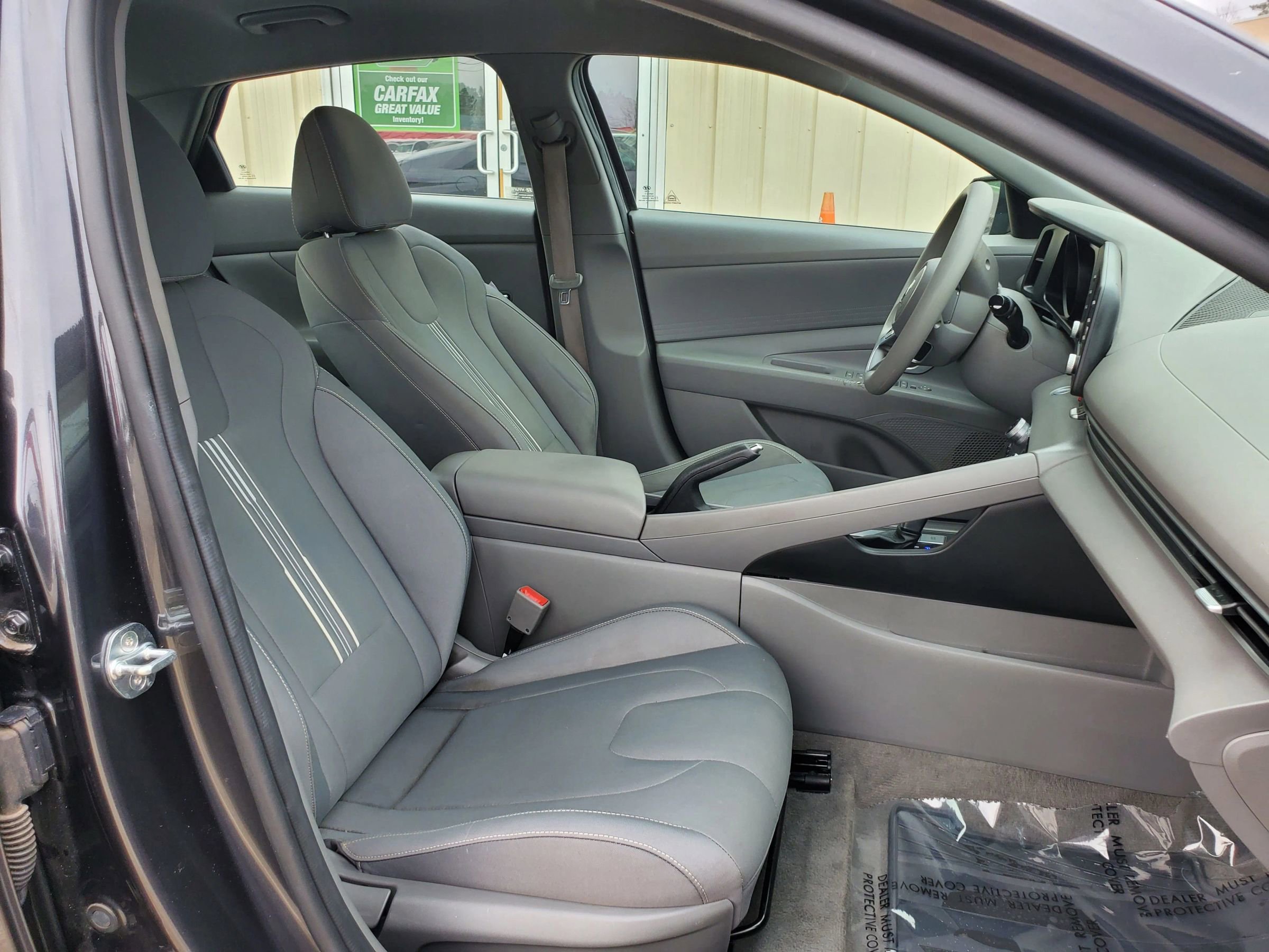 Used 2021 Hyundai Elantra SEL image 3