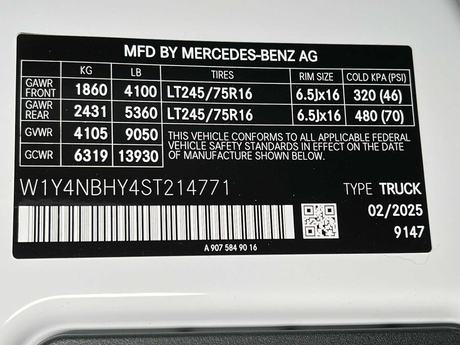 Used 2025 Mercedes-Benz Sprinter 2500 image 29