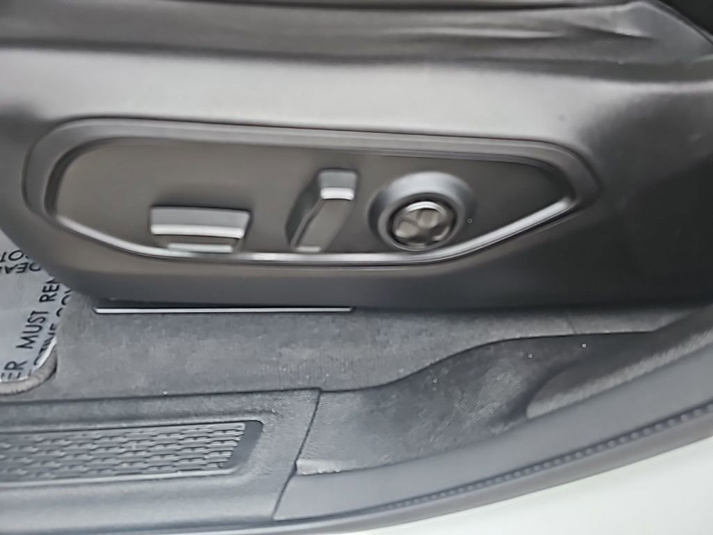 Certified 2023 Jeep Grand Cherokee L Limited image 27