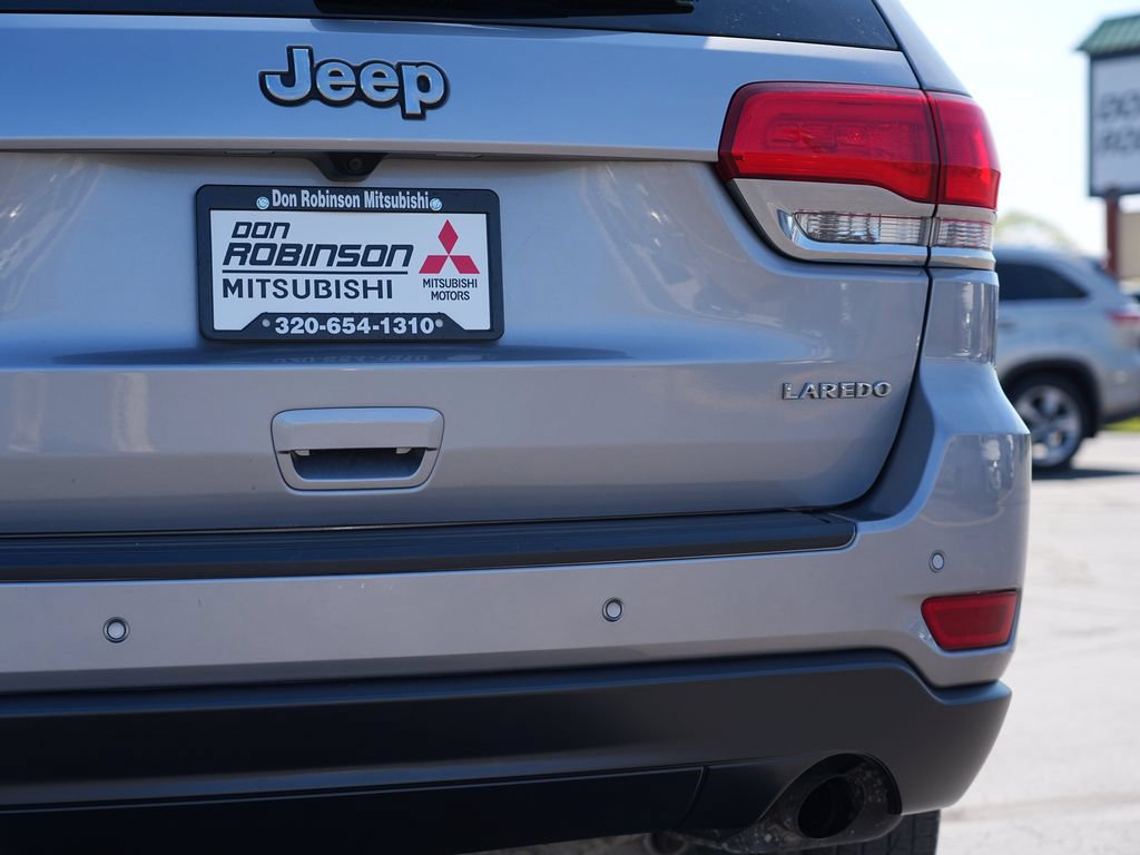 Used 2019 Jeep Grand Cherokee Laredo AWD/4WD image 10