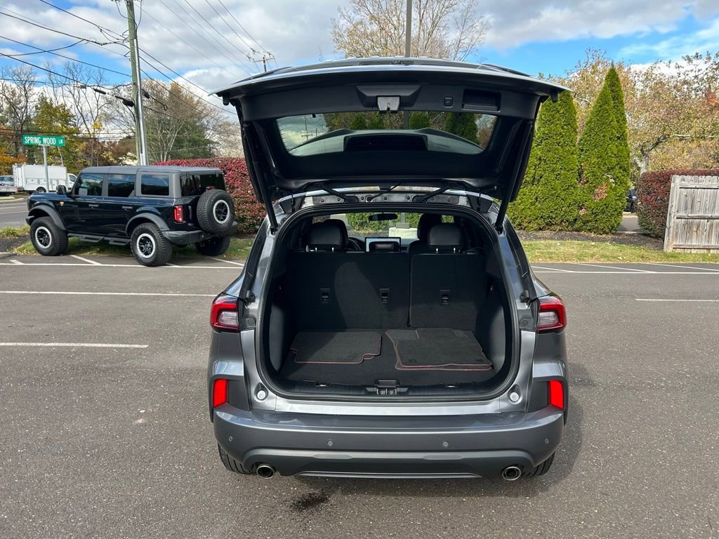 Certified 2023 Ford Escape ST-Line w/ Tech Pack #1 image 8