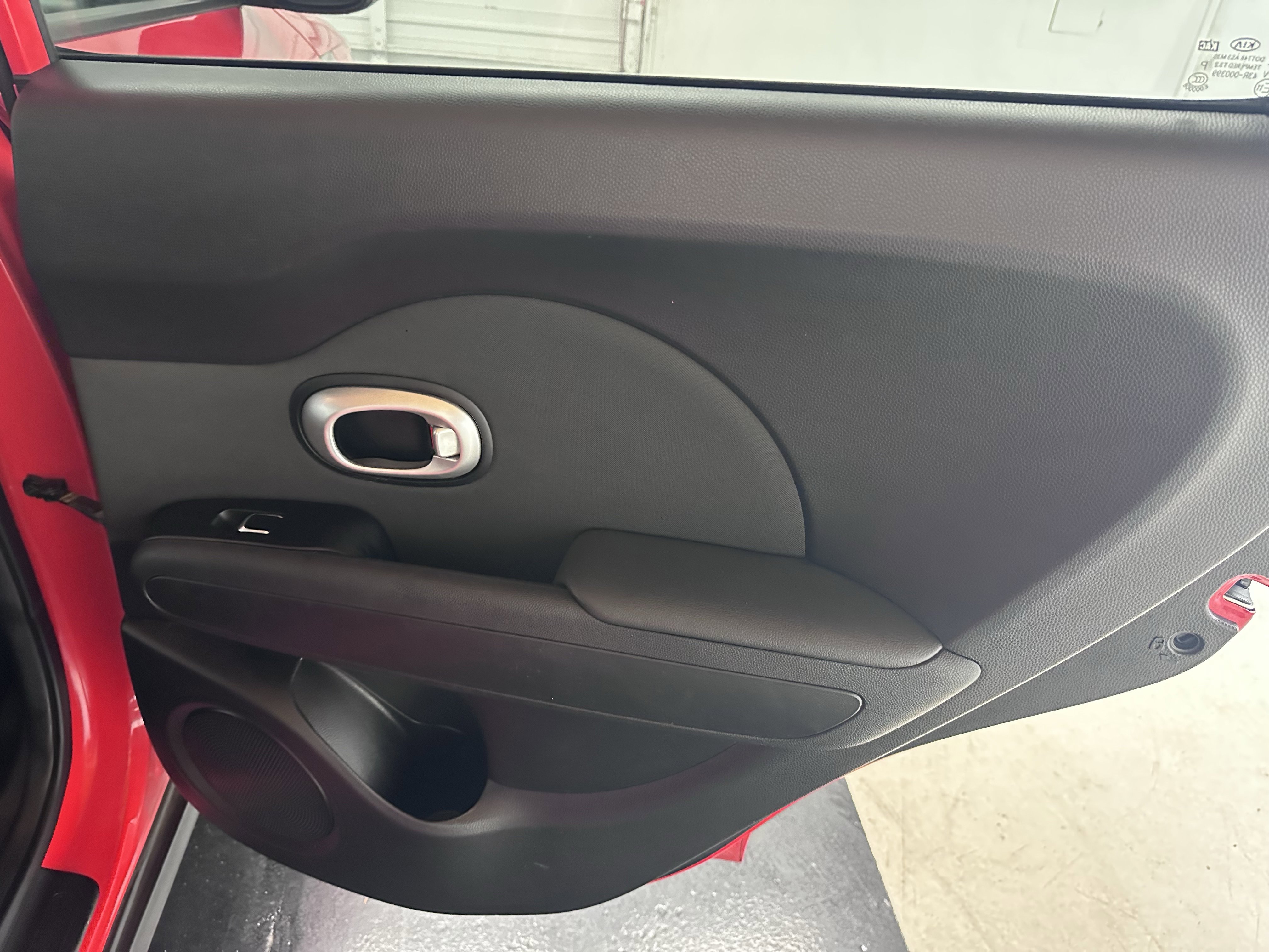Used 2018 Kia Soul + image 25