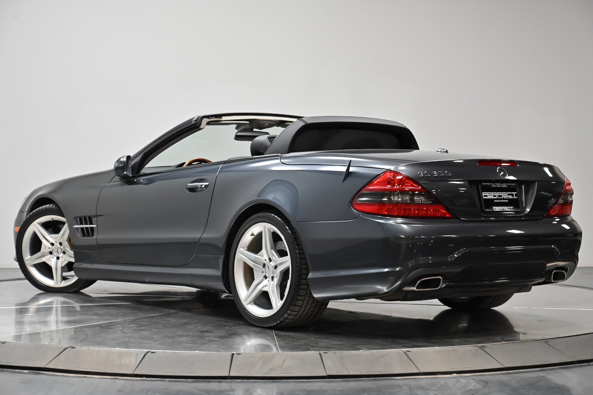 Used 2009 Mercedes-Benz SL 550 image 18