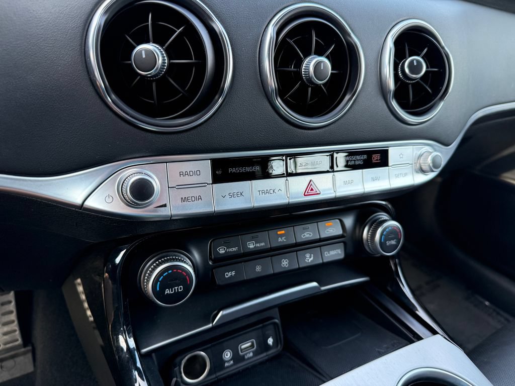 Used 2020 Kia Stinger GT2 AWD/4WD image 31