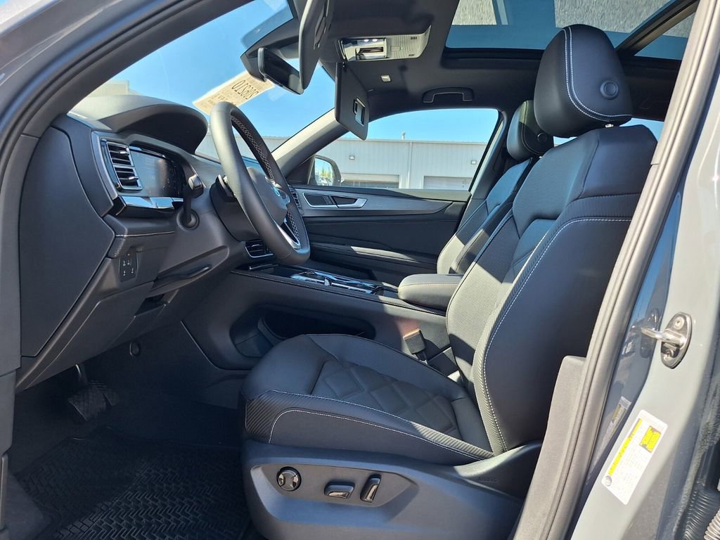 New 2026 Volkswagen Atlas Cross Sport SE image 12