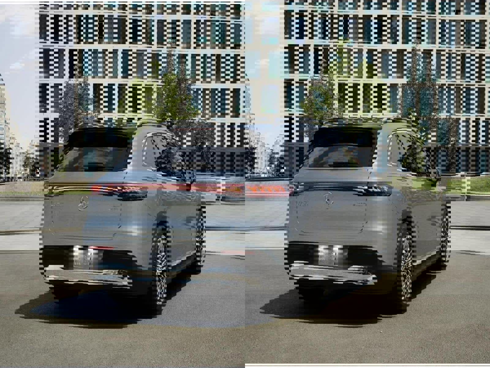 New 2026 Mercedes-Benz EQS 400 4MATIC SUV image 21