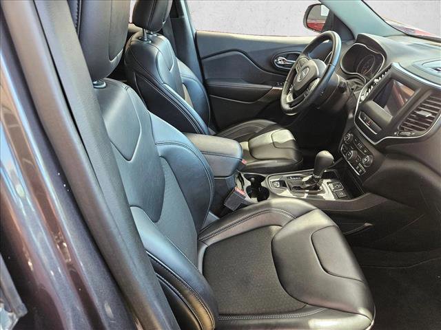 Used 2019 Jeep Cherokee Latitude Plus image 17