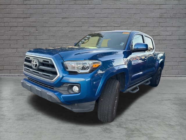 Used 2017 Toyota Tacoma SR5 w/ Tow Package RWD image 10