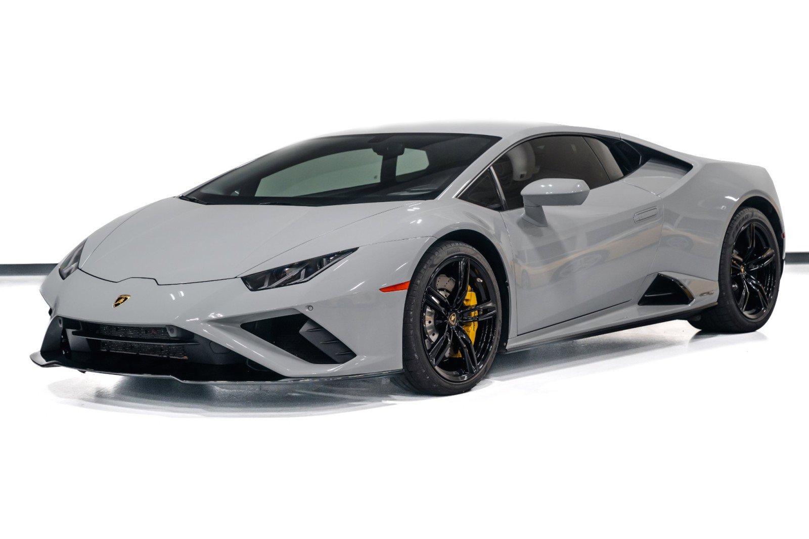 Used 2020 Lamborghini Huracan EVO image 4