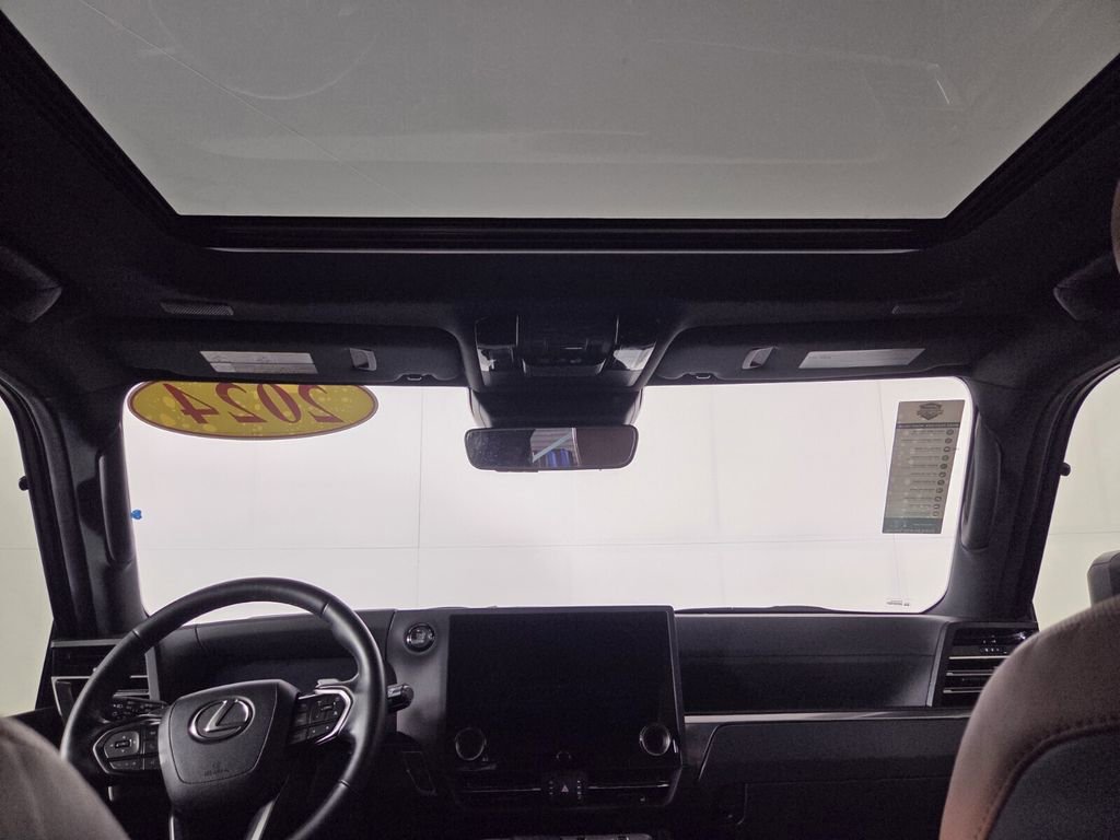 Used 2024 Lexus GX 550 w/ Cold Area Package AWD/4WD image 28