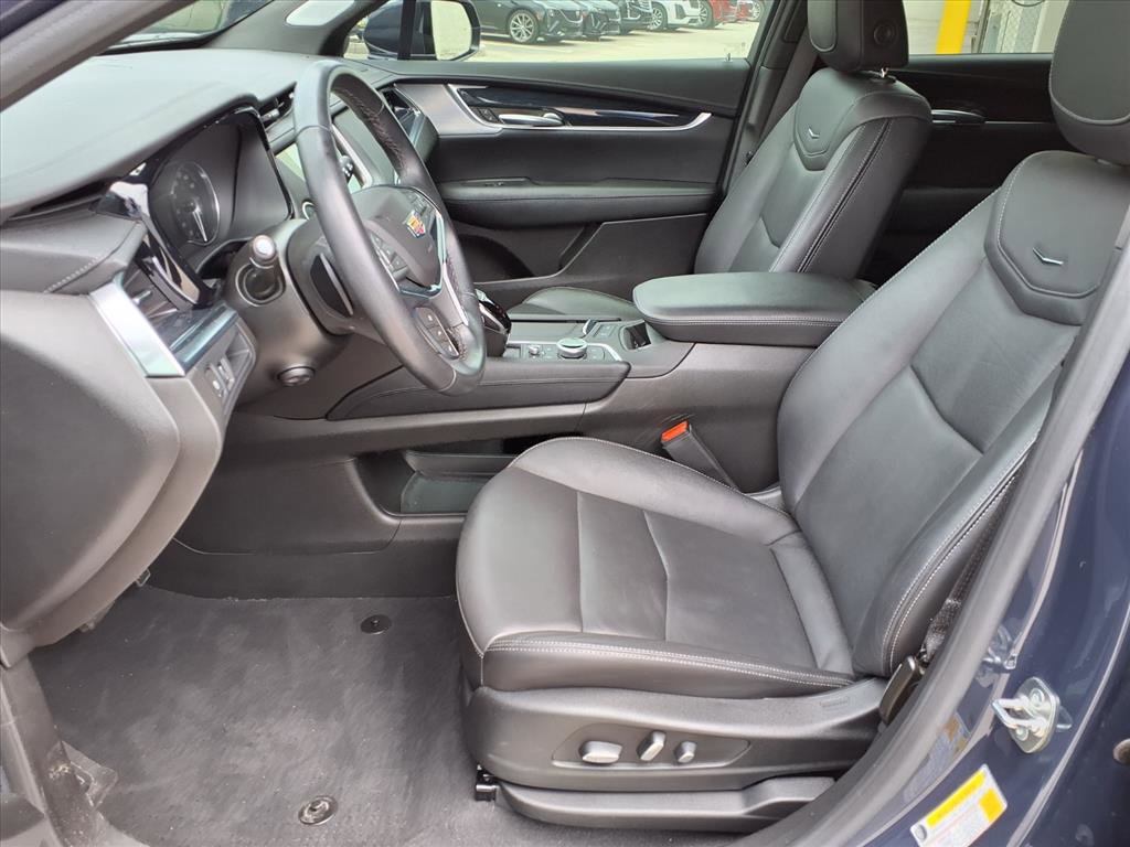 Certified 2024 Cadillac XT5 Premium Luxury FWD image 16