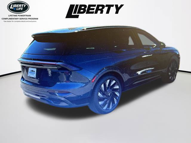 Used 2024 Lincoln Nautilus Reserve w/ Equipment Group 202A AWD/4WD image 10