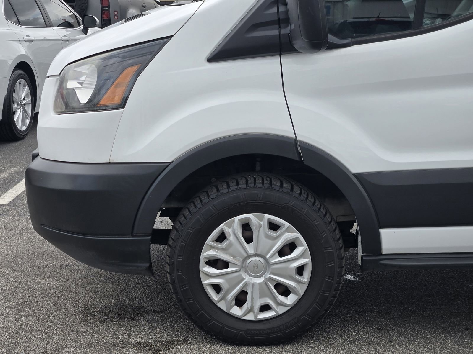 Used 2017 Ford Transit 250 148 Medium Roof image 8