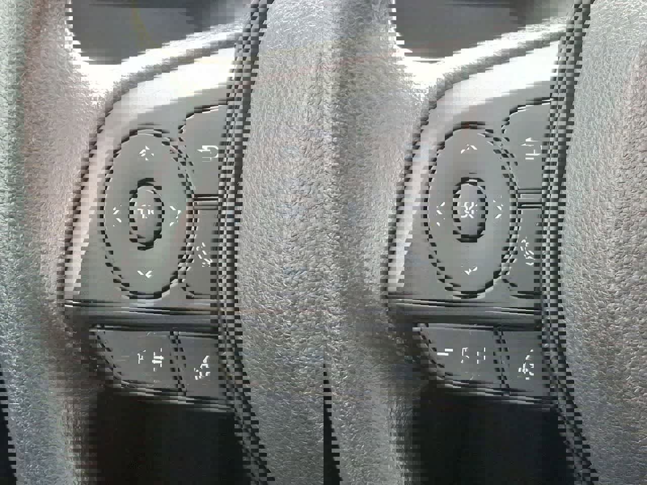 Used 2023 Toyota Corolla LE w/ LE Convenience Package image 23