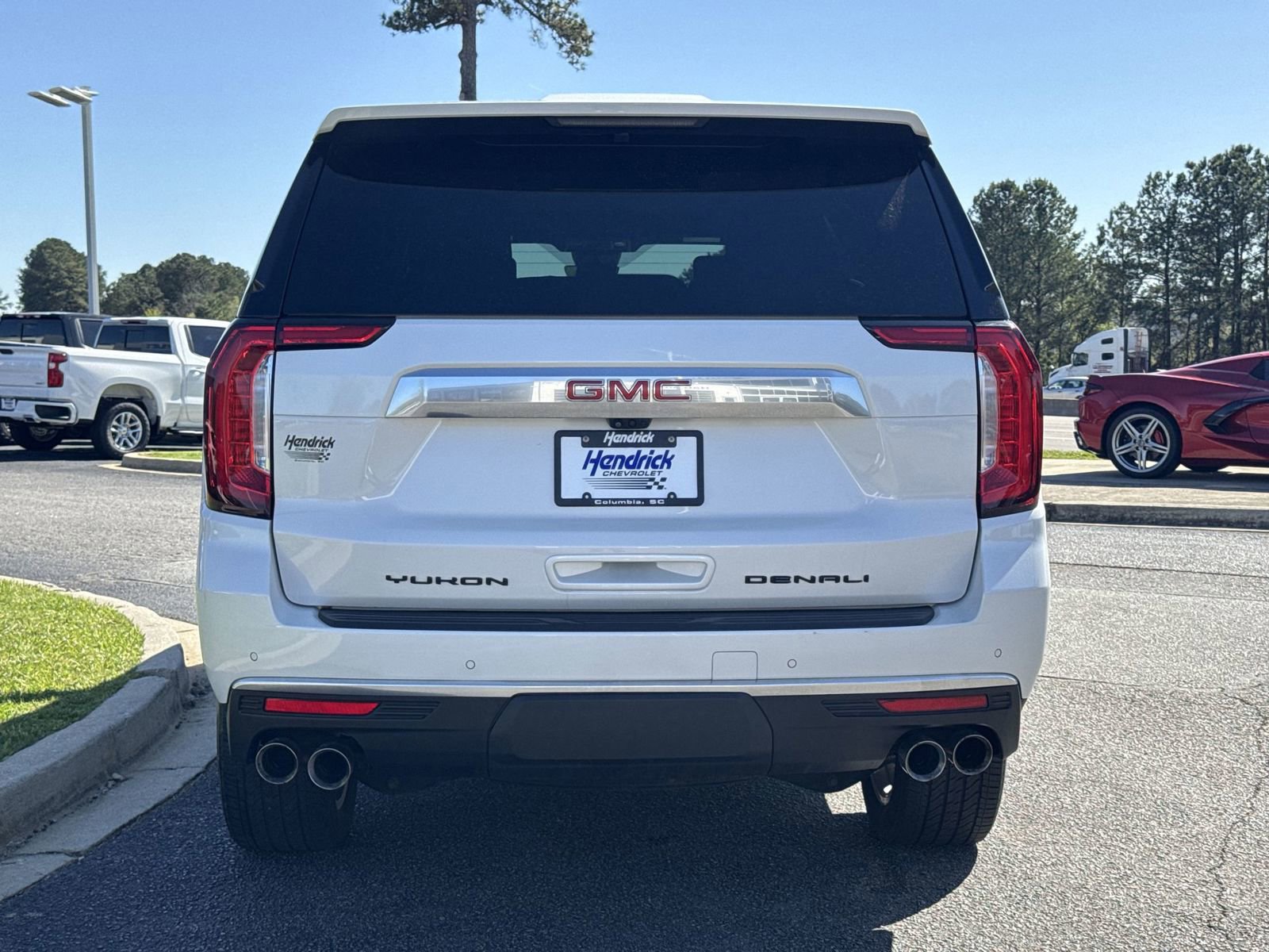 Used 2023 GMC Yukon Denali w/ Denali Reserve Package image 9