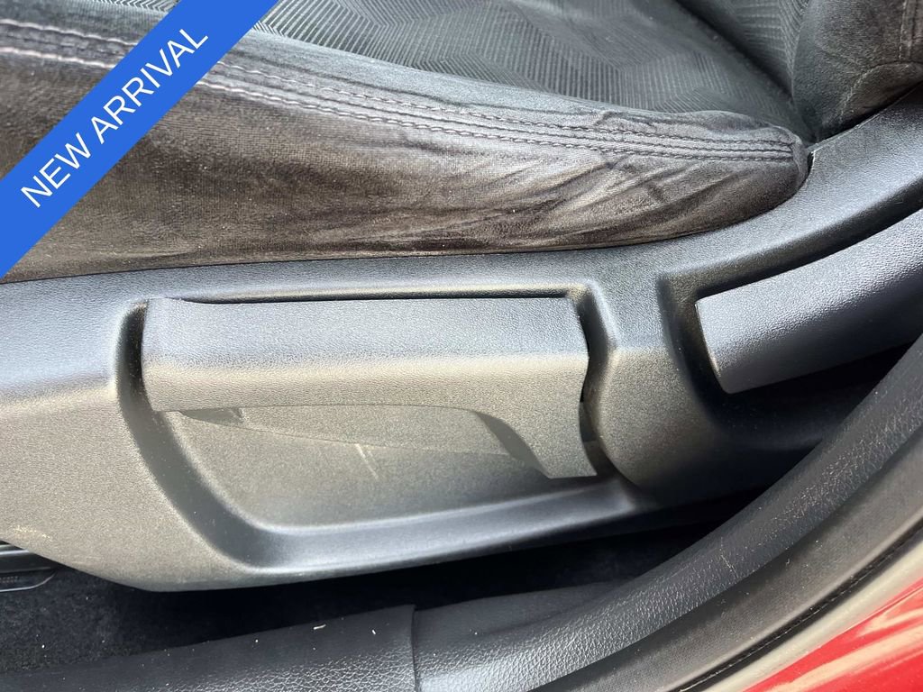 Used 2015 Nissan Rogue S AWD/4WD image 28