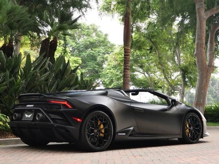 Used 2024 Lamborghini Huracan EVO AWD/4WD image 8
