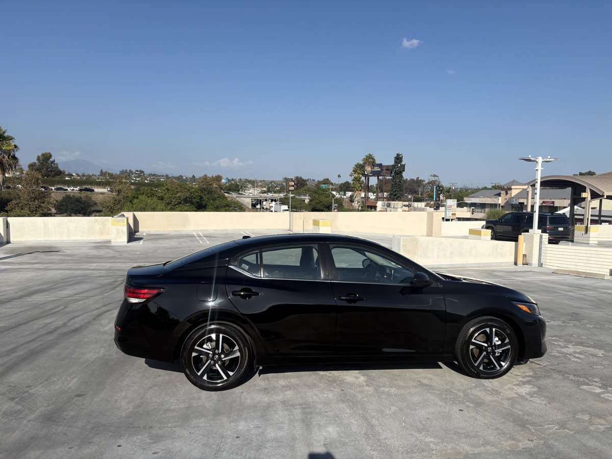 Used 2025 Nissan Sentra SV FWD image 32
