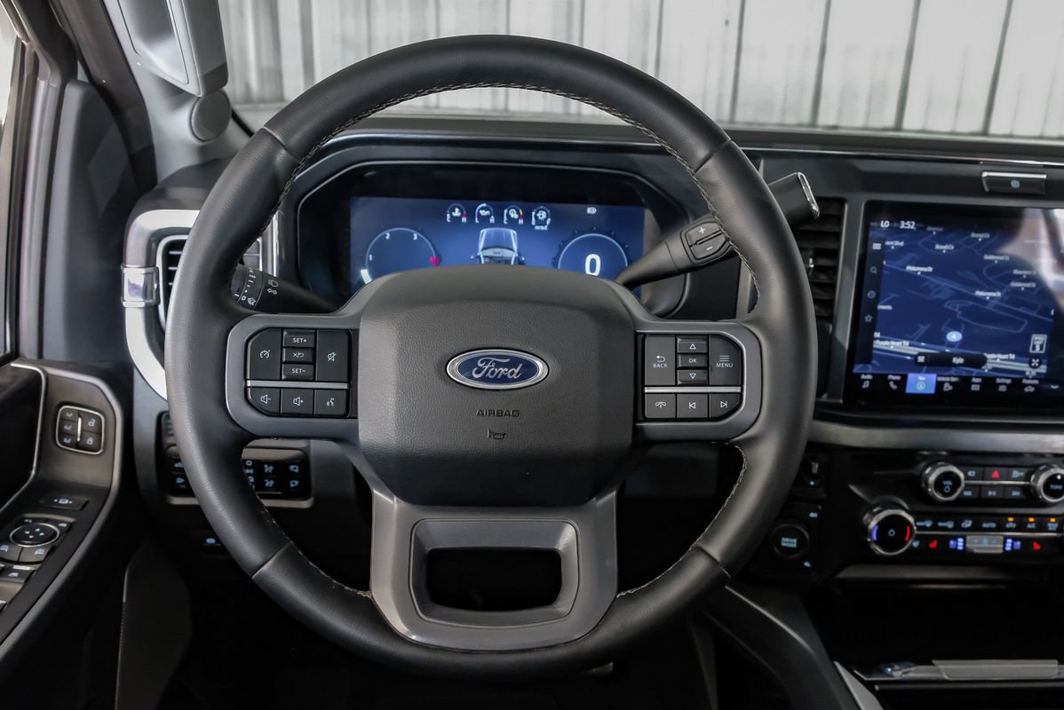 Used 2025 Ford F250 Lariat AWD/4WD image 16