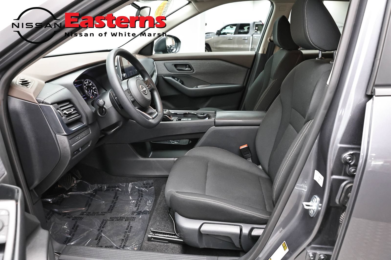 Used 2023 Nissan Rogue S AWD/4WD image 14