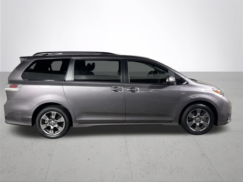 Used 2020 Toyota Sienna SE w/ SE Preferred Package AWD/4WD image 5