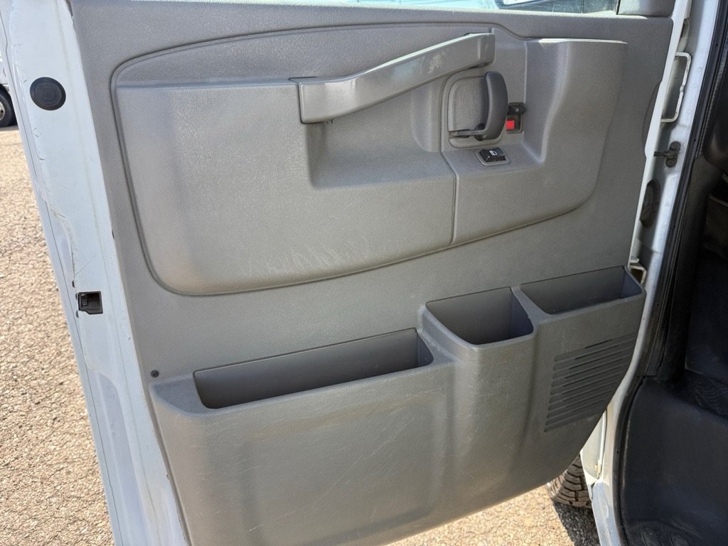 Used 2018 GMC Savana 2500 w/ Driver Convenience Package RWD image 23