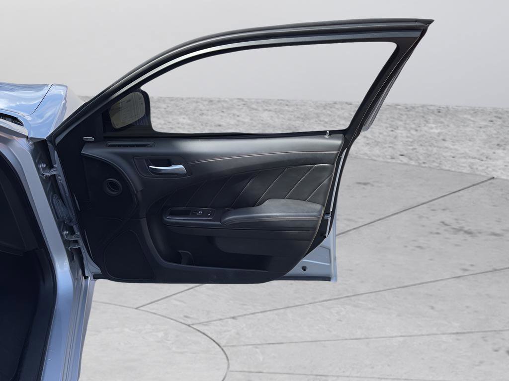 Used 2023 Dodge Charger R/T w/ Plus Group image 32