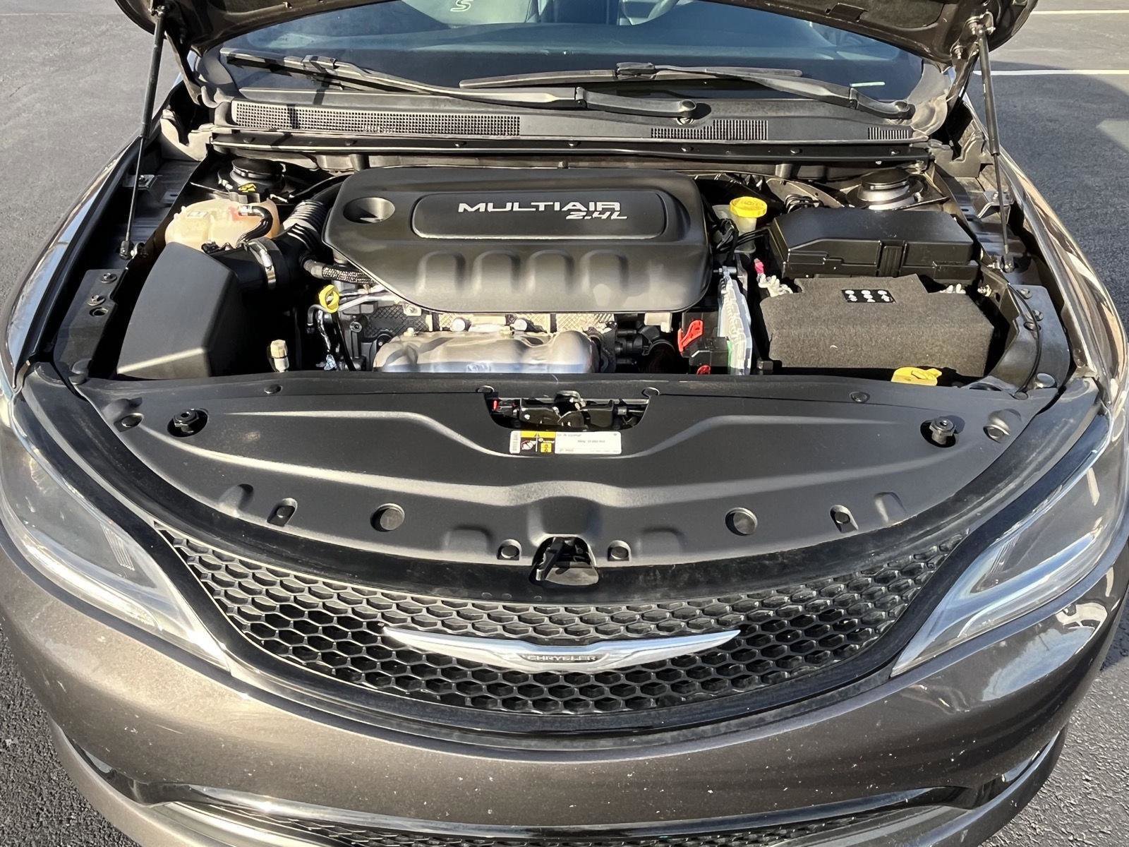 Used 2016 Chrysler 200 S w/ Comfort Group image 27