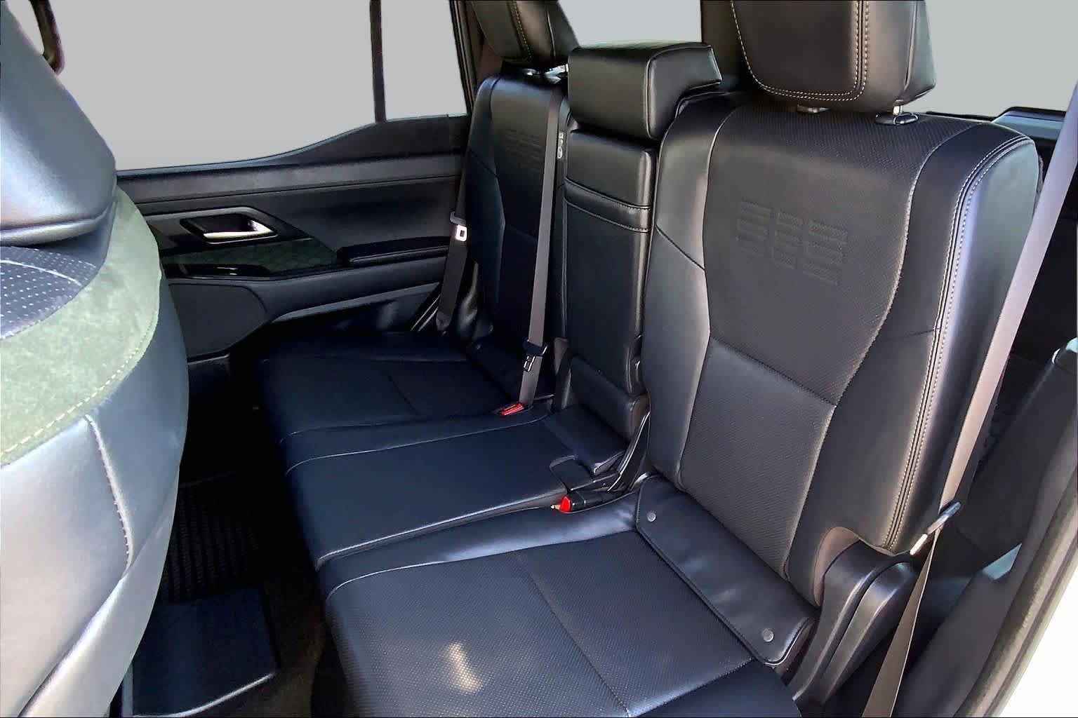 Used 2024 Lexus GX 550 AWD/4WD image 20