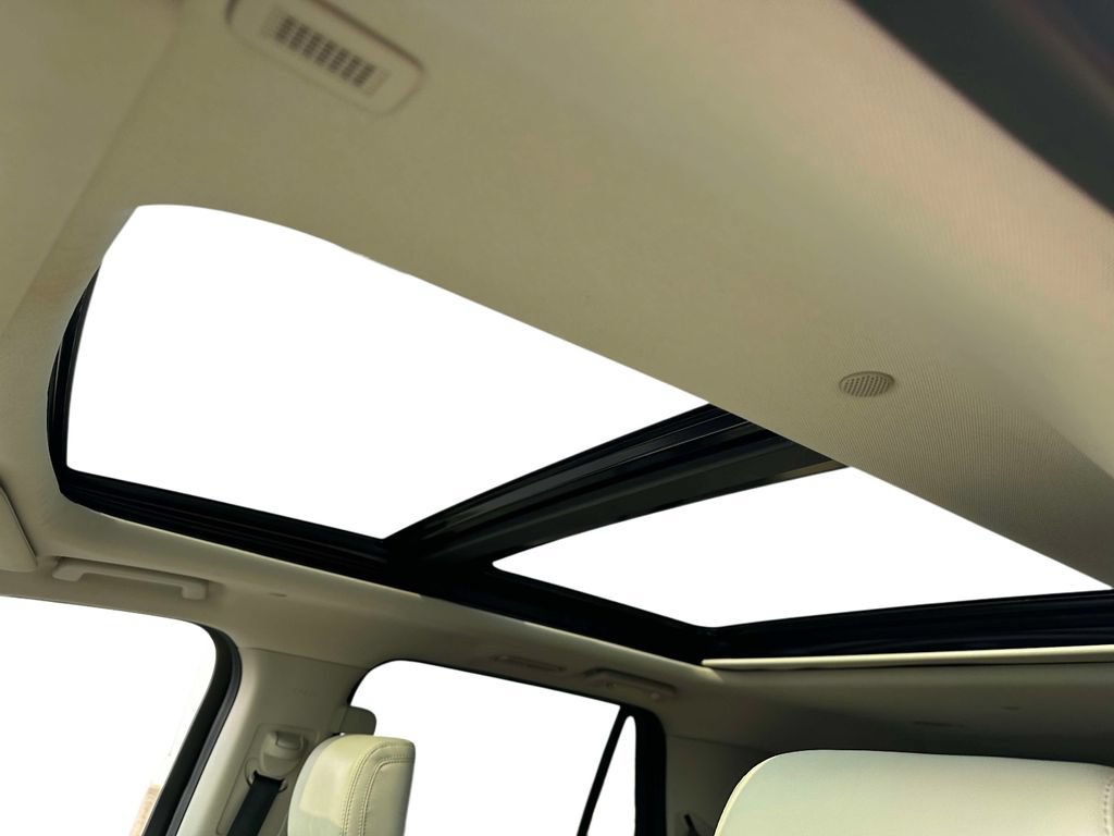 Used 2019 Ford Expedition Max Platinum AWD/4WD image 11