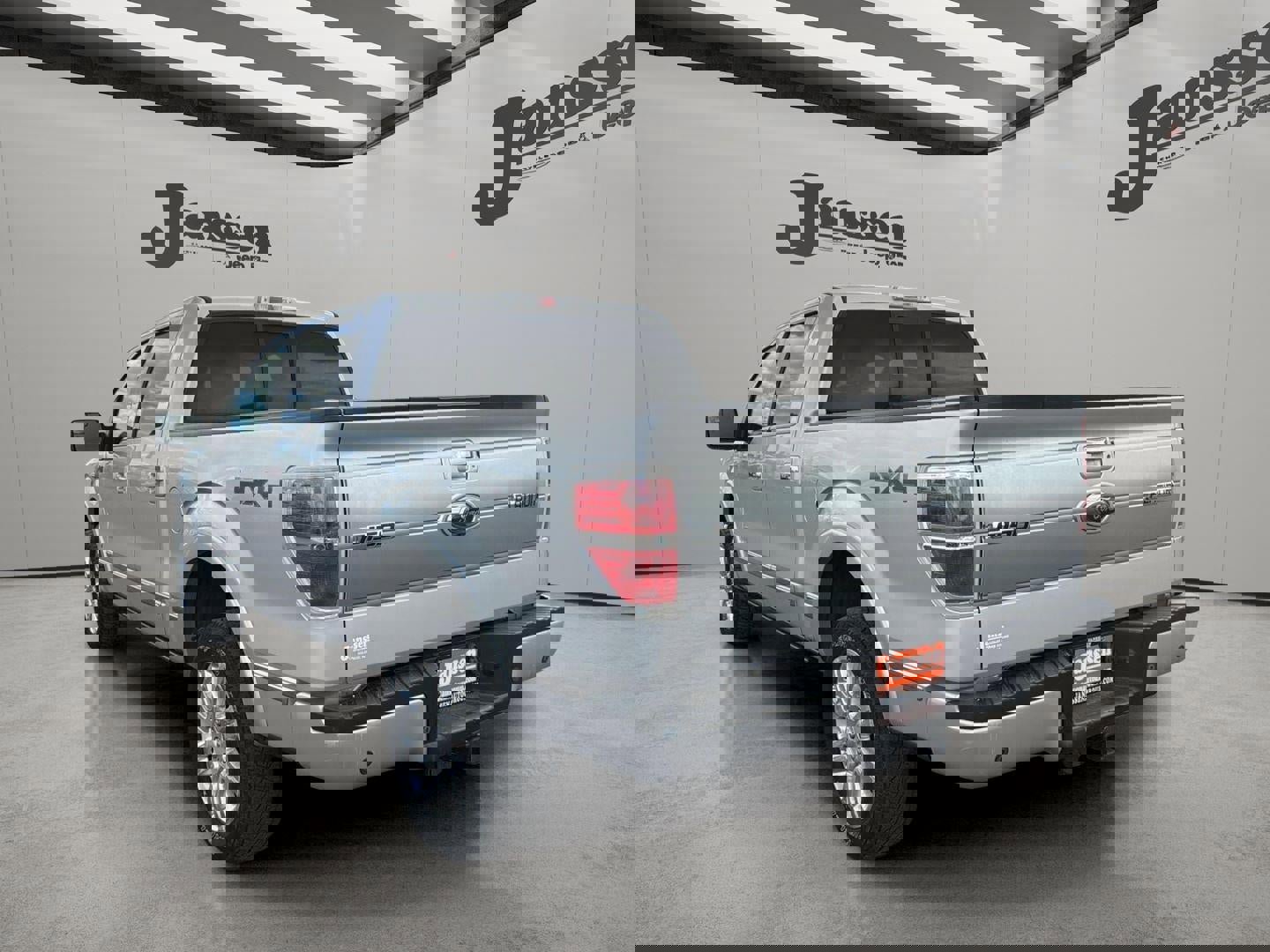 Used 2014 Ford F150 Platinum image 2