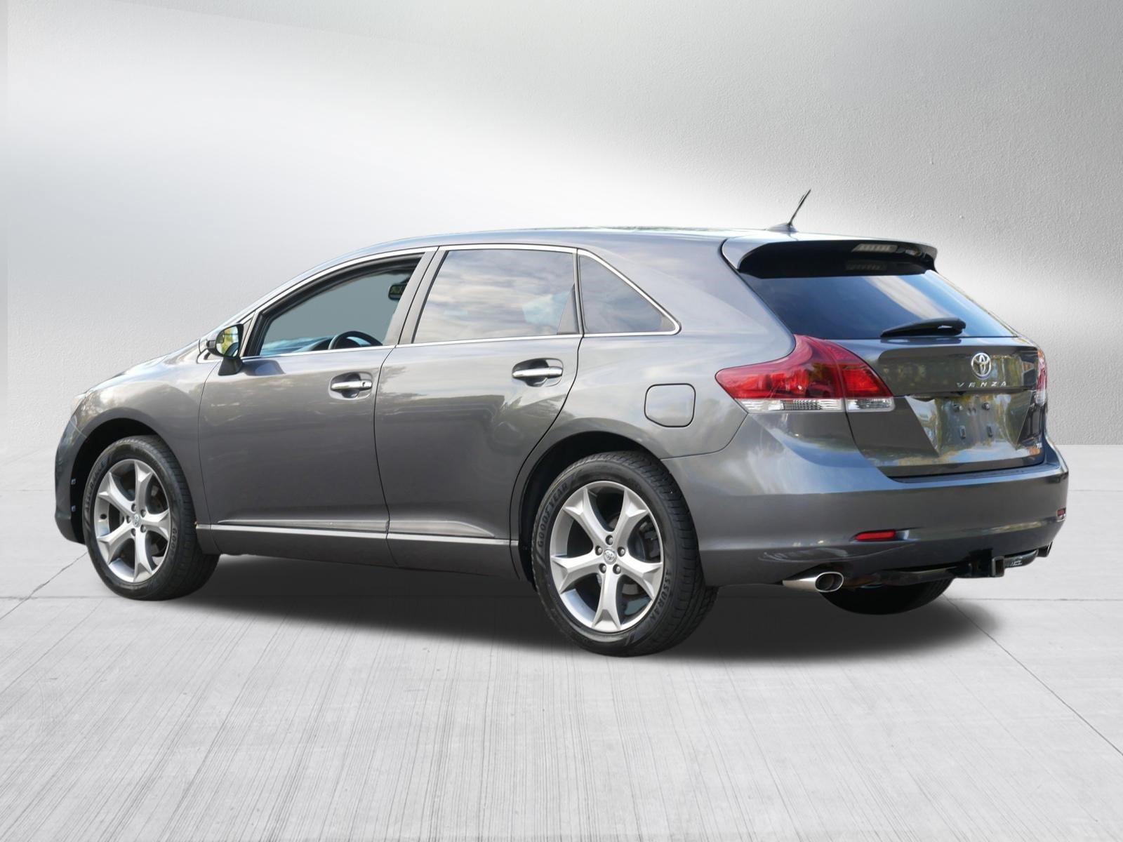 Used 2013 Toyota Venza XLE w/ XLE Premium Pkg FWD image 5