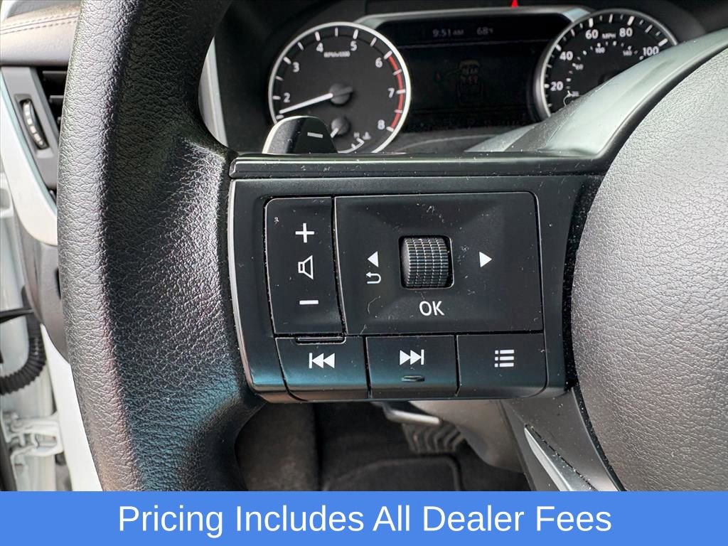 Used 2024 Nissan Rogue SV AWD/4WD image 13