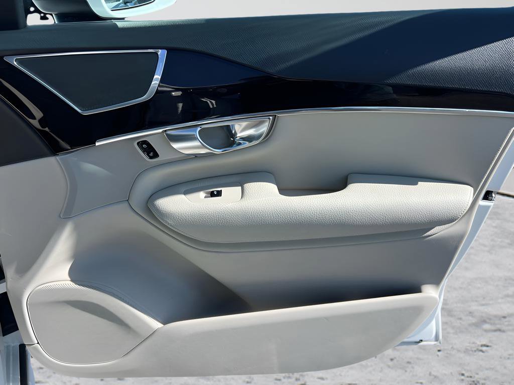 Used 2019 Volvo XC90 T5 Momentum w/ Protection Package Premier AWD/4WD image 40