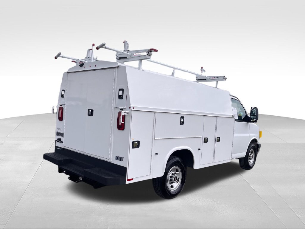 Used 2023 GMC Savana 3500 w/ Power Convenience Package RWD image 5